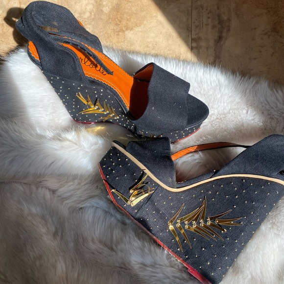 Wedge - Picture 6 of 6